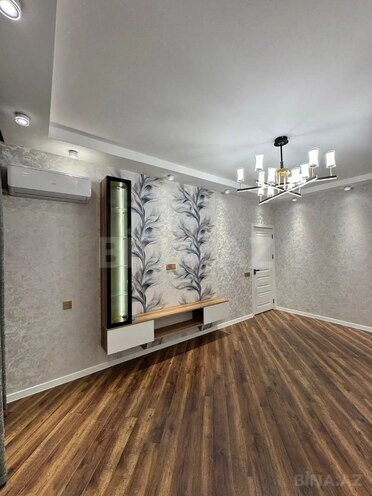 Продаётся 2-комн. вторичка 65 м², м. Ази Асланов, photo 3 from 19