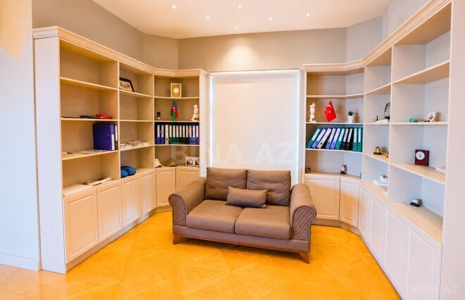 Satılır 8 otaqlı həyət evi/bağ evi 700 m², Badamdar q., photo 18 from 30