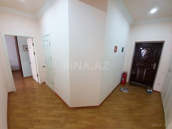 Сдаётся 2-комн. новостройка 95 м², м. Низами, photo 13 from 16