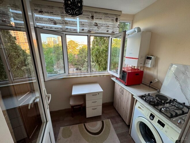 Satılır 2 otaqlı köhnə tikili 55 m², Xalqlar Dostluğu m., photo 10 from 14