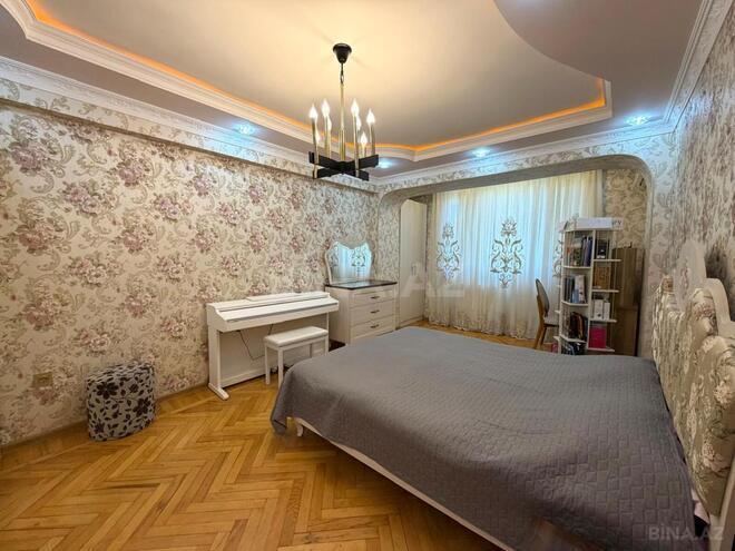 Satılır 3 otaqlı köhnə tikili 85 m², Gənclik m., photo 12 from 25