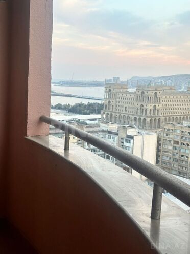 İcarəyə verilir 4 otaqlı yeni tikili 180 m², 28 May m., photo 10 from 14