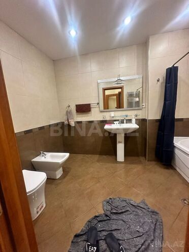 İcarəyə verilir 4 otaqlı yeni tikili 180 m², 28 May m., photo 11 from 14