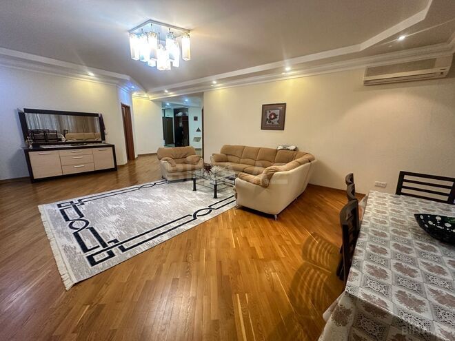 İcarəyə verilir 4 otaqlı yeni tikili 180 m², 28 May m., photo 4 from 14