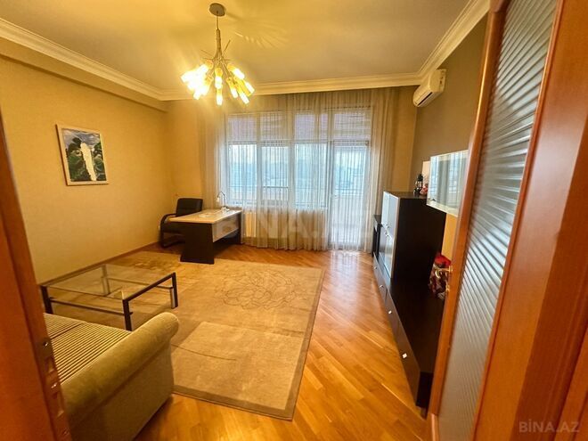 İcarəyə verilir 4 otaqlı yeni tikili 180 m², 28 May m., photo 12 from 14