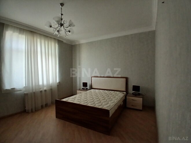 Satılır 6 otaqlı həyət evi/bağ evi 350 m², Novxanı q., photo 11 from 31
