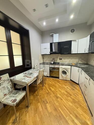 İcarəyə verilir 3 otaqlı köhnə tikili 140 m², Elmlər Akademiyası m., photo 12 from 19