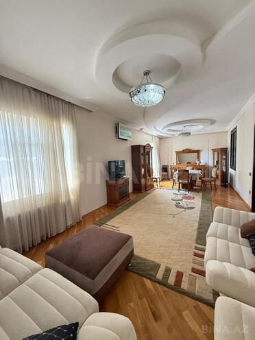 İcarəyə verilir 3 otaqlı köhnə tikili 140 m², Elmlər Akademiyası m., photo 1 from 19