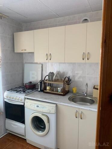 Сдаётся 3-комн. вторичка 70 м², м. Кара Караев, photo 8 from 20