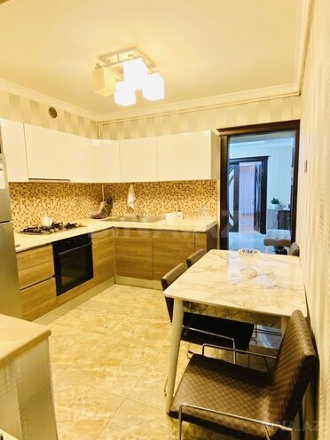 Продаётся 3-комн. вторичка 100 м², м. Элмляр Академиясы, photo 15 from 19