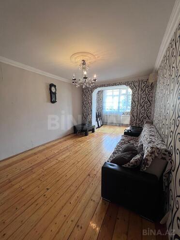 Сдаётся 3-комн. вторичка 75 м², м. Кара Караев, photo 1 from 18