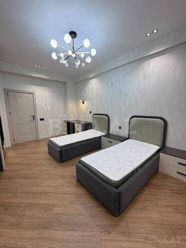 Продаётся 3-комн. новостройка 100 м², Хатаинский р., photo 13 from 22