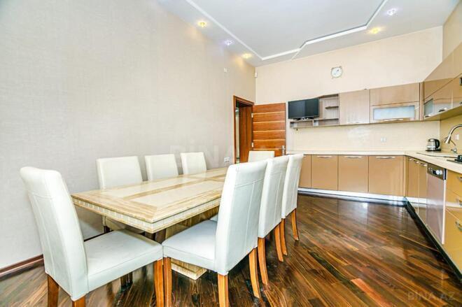 İcarəyə verilir 8 otaqlı həyət evi/bağ evi 600 m², Badamdar q., photo 19 from 31