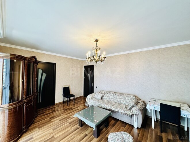 İcarəyə verilir 2 otaqlı köhnə tikili 70 m², 28 May m., photo 1 from 24