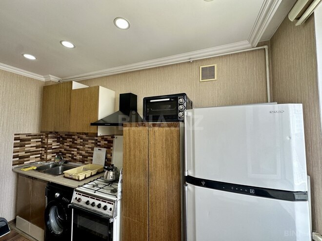 İcarəyə verilir 2 otaqlı köhnə tikili 70 m², 28 May m., photo 14 from 24