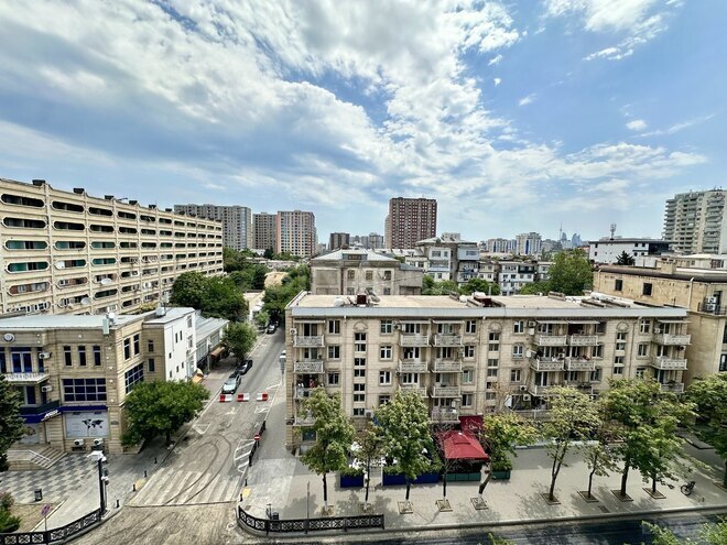 İcarəyə verilir 2 otaqlı köhnə tikili 70 m², 28 May m., photo 20 from 24