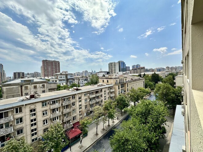 İcarəyə verilir 2 otaqlı köhnə tikili 70 m², 28 May m., photo 19 from 24