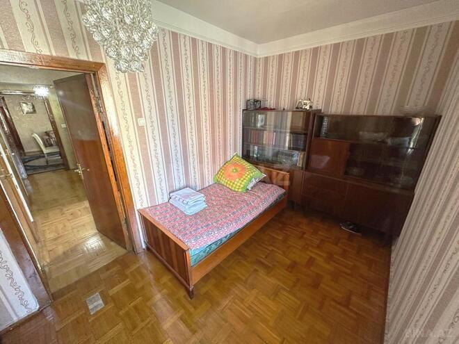 Satılır 3 otaqlı köhnə tikili 70 m², 28 May m., photo 8 from 19