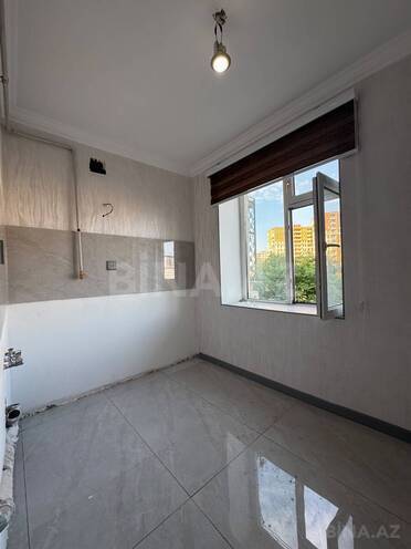 Satılır 2 otaqlı köhnə tikili 60 m², İnşaatçılar m., photo 11 from 14