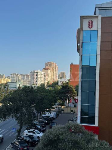 Satılır 2 otaqlı köhnə tikili 60 m², İnşaatçılar m., photo 5 from 14