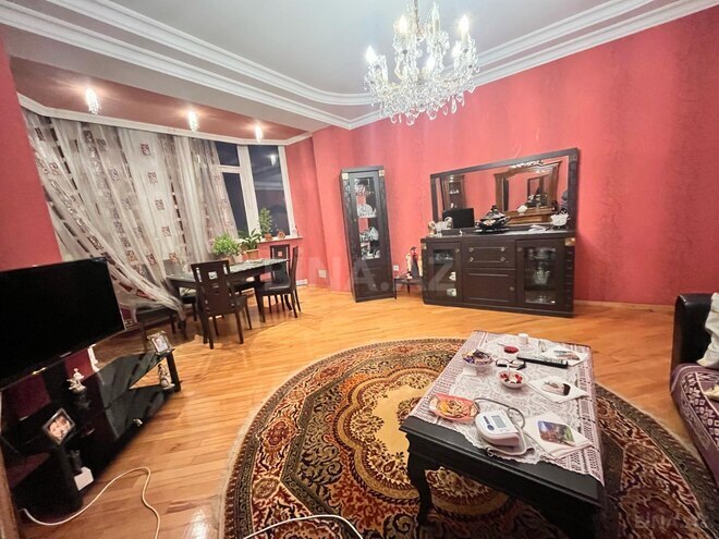 Satılır 4 otaqlı yeni tikili 145 m², İnşaatçılar m., photo 1 from 25