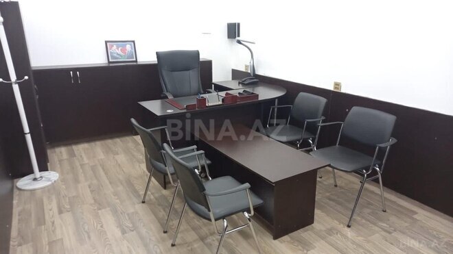 Продаётся 3-комн. офис 60 м², м. Иншаатчылар, photo 1 from 10