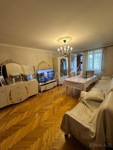Satılır 3 otaqlı köhnə tikili 62 m², Yasamal r., photo 1 from 21