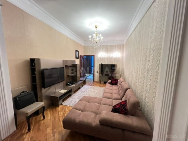 İcarəyə verilir 2 otaqlı yeni tikili 70 m², 28 May m., photo 4 from 11