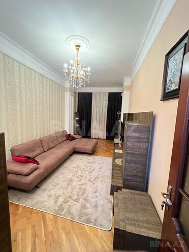 İcarəyə verilir 2 otaqlı yeni tikili 70 m², 28 May m., photo 1 from 11
