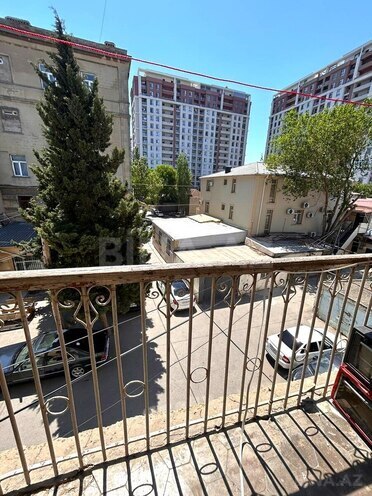 Satılır 3 otaqlı köhnə tikili 75 m², Nərimanov r., photo 3 from 24