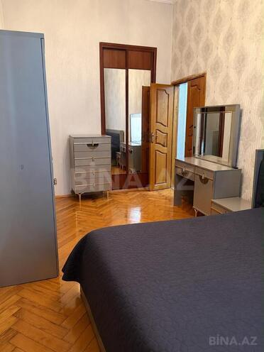 Satılır 3 otaqlı köhnə tikili 100 m², İçəri Şəhər m., photo 1 from 8