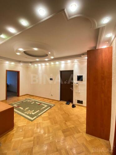 Сдаётся 3-комн. новостройка 120 м², м. Элмляр Академиясы, photo 14 from 23