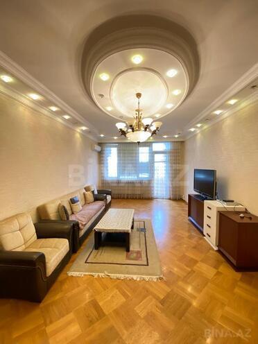 Сдаётся 3-комн. новостройка 120 м², м. Элмляр Академиясы, photo 3 from 23