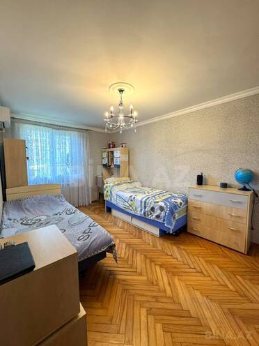 Продаётся 3-комн. вторичка 70 м², м. Ази Асланов, photo 9 from 13