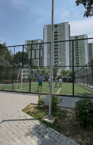 Продаётся 3-комн. вторичка 70 м², м. Ази Асланов, photo 3 from 13