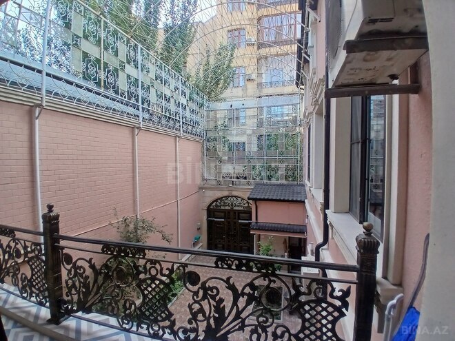 Satılır 11 otaqlı həyət evi/bağ evi 700 m², Nərimanov r., photo 31 from 32