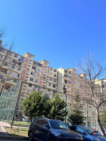 Продаётся 2-комн. вторичка 60 м², Ясамальский р., photo 1 from 10
