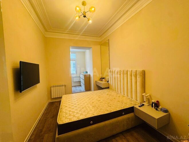 Продаётся 2-комн. вторичка 65 м², м. Низами, photo 5 from 11