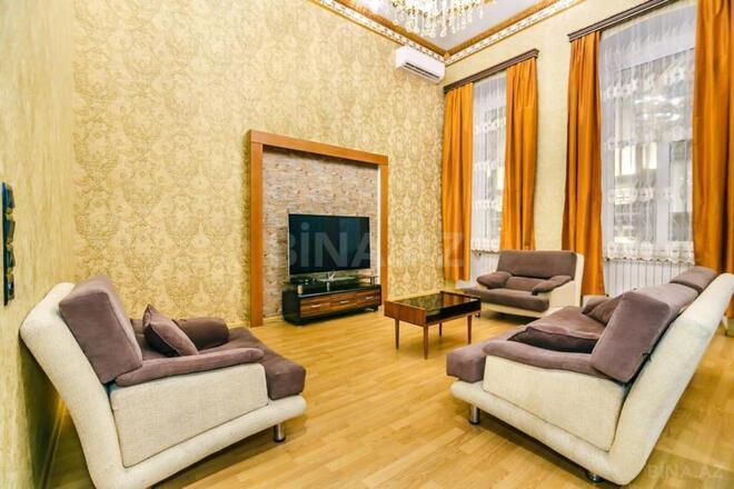 Satılır 3 otaqlı köhnə tikili 95 m², Sahil m., photo 8 from 28