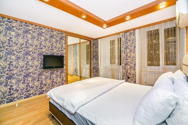 Satılır 3 otaqlı köhnə tikili 95 m², Sahil m., photo 16 from 28