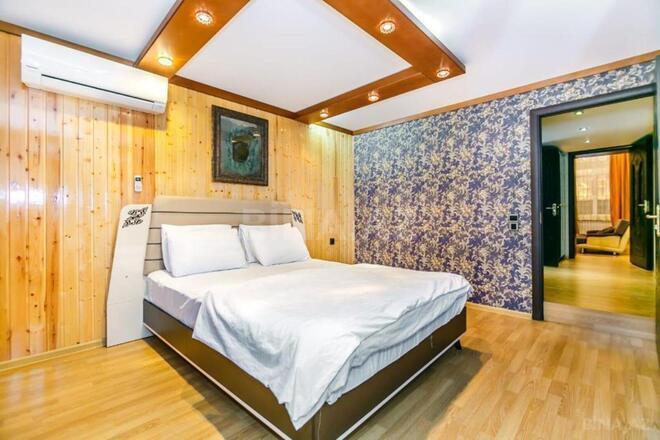 Satılır 3 otaqlı köhnə tikili 95 m², Sahil m., photo 15 from 28