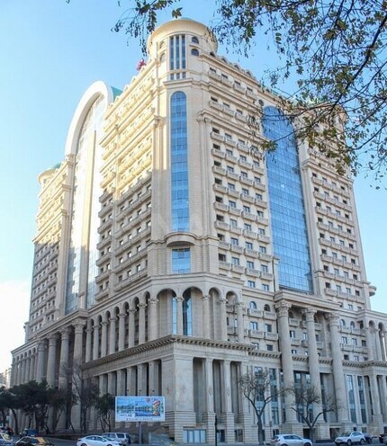 Сдаётся 2-комн. новостройка 60 м², м. Элмляр Академиясы, photo 1 from 19