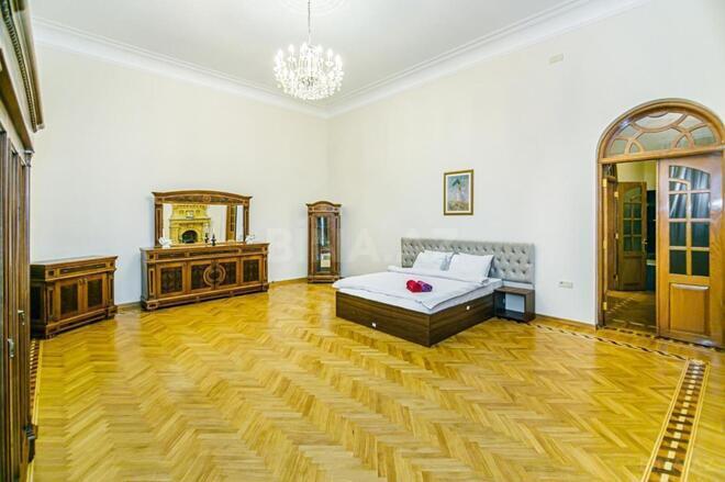İcarəyə verilir 4 otaqlı köhnə tikili 170 m², Sahil m., photo 3 from 28