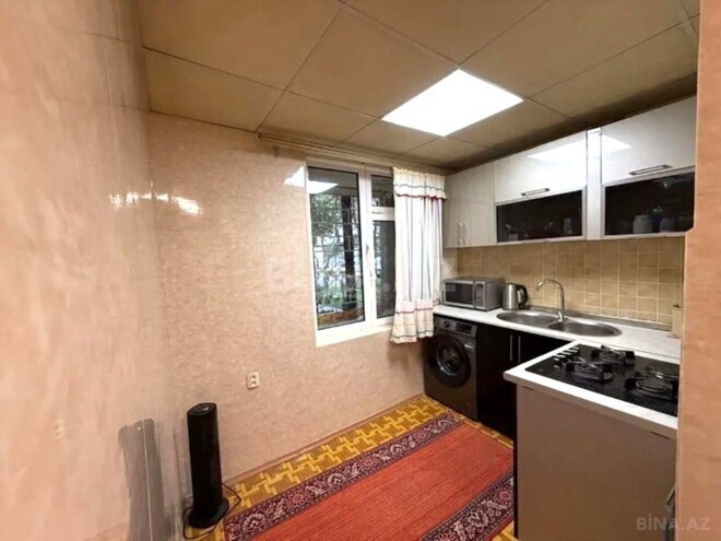 Satılır 2 otaqlı köhnə tikili 50 m², İnşaatçılar m., photo 7 from 10