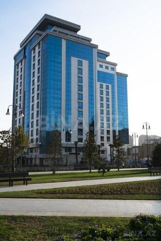 İcarəyə verilir 20 otaqlı ofis 1 200 m², İnşaatçılar m., photo 1 from 11