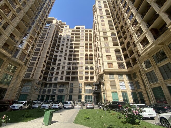 Satılır 4 otaqlı yeni tikili 198 m², 28 May m., photo 1 from 26