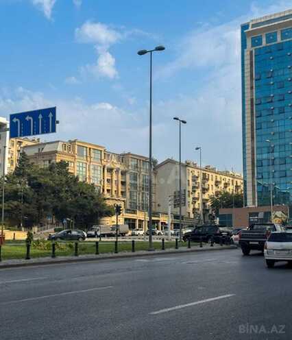 Продаётся 3-комн. вторичка 65 м², м. Низами, photo 10 from 11