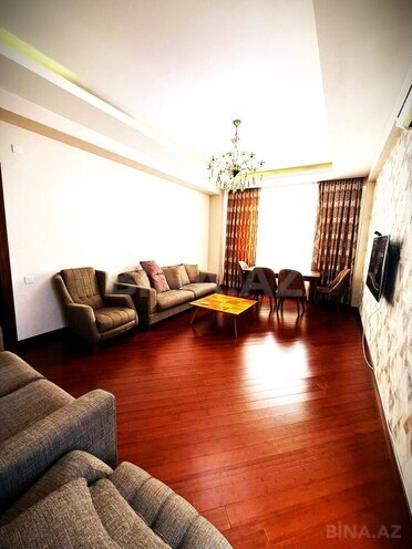Сдаётся 2-комн. новостройка 85 м², м. Гянджлик, photo 3 from 12