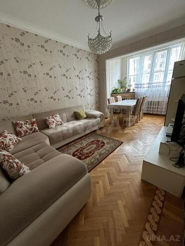 Продаётся 3-комн. вторичка 65 м², м. 20 января, photo 1 from 21