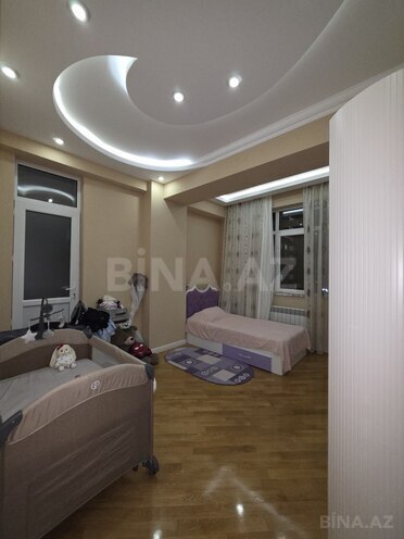 Продаётся 3-комн. новостройка 110 м², м. Кара Караев, photo 5 from 9